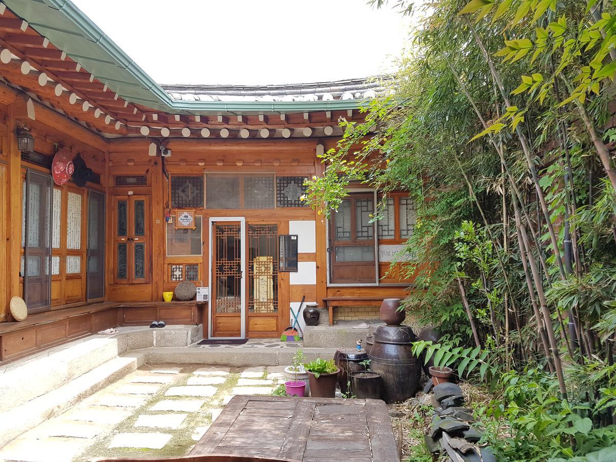 Gongsimga Hanok Guesthouse Seoul Bagian luar foto