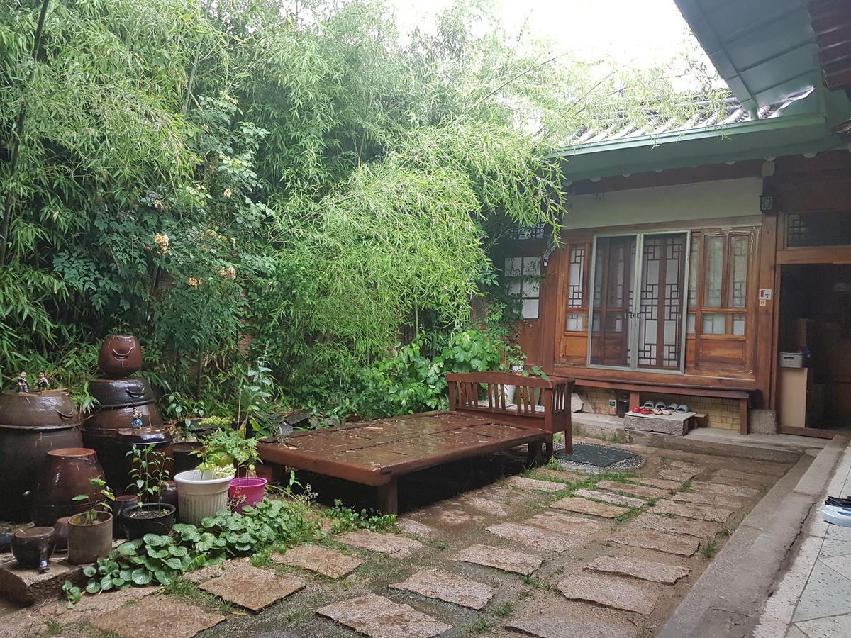 Gongsimga Hanok Guesthouse Seoul Bagian luar foto