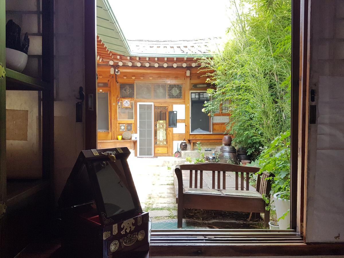 Gongsimga Hanok Guesthouse Seoul Bagian luar foto