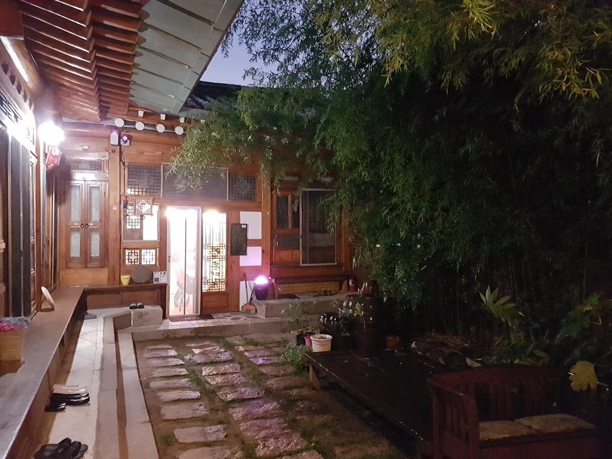 Gongsimga Hanok Guesthouse Seoul Bagian luar foto