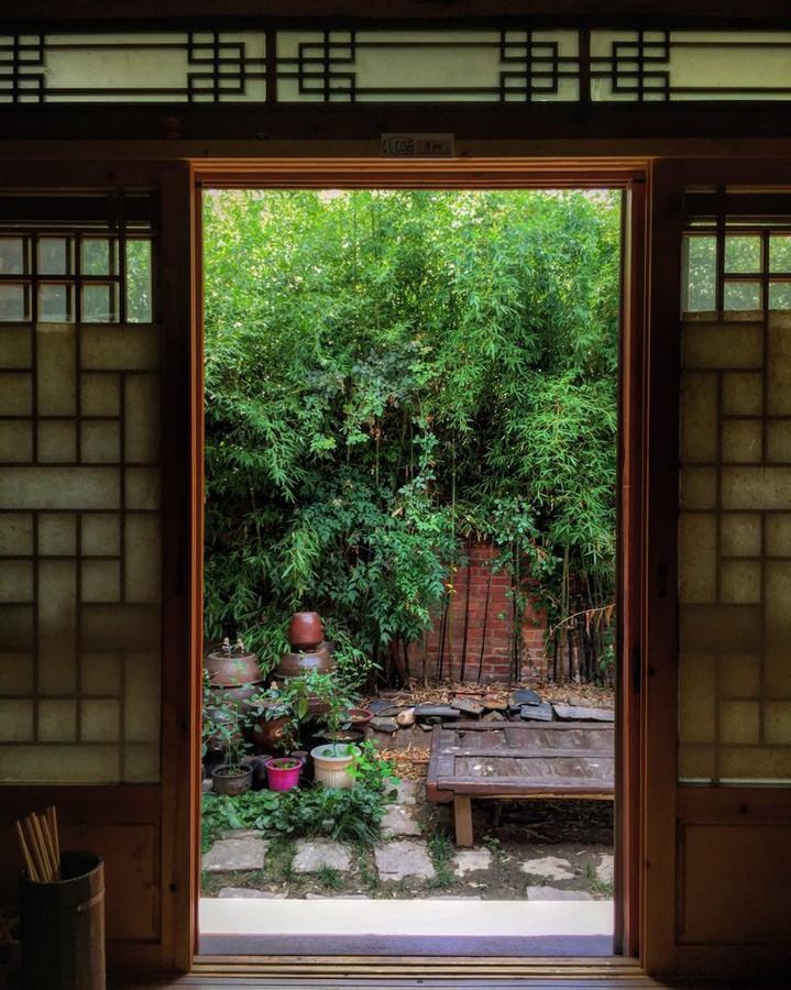 Gongsimga Hanok Guesthouse Seoul Bagian luar foto
