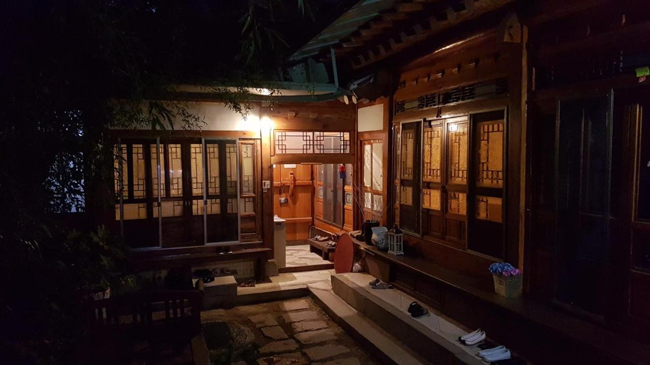 Gongsimga Hanok Guesthouse Seoul Bagian luar foto
