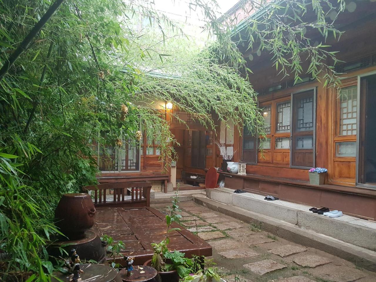 Gongsimga Hanok Guesthouse Seoul Bagian luar foto