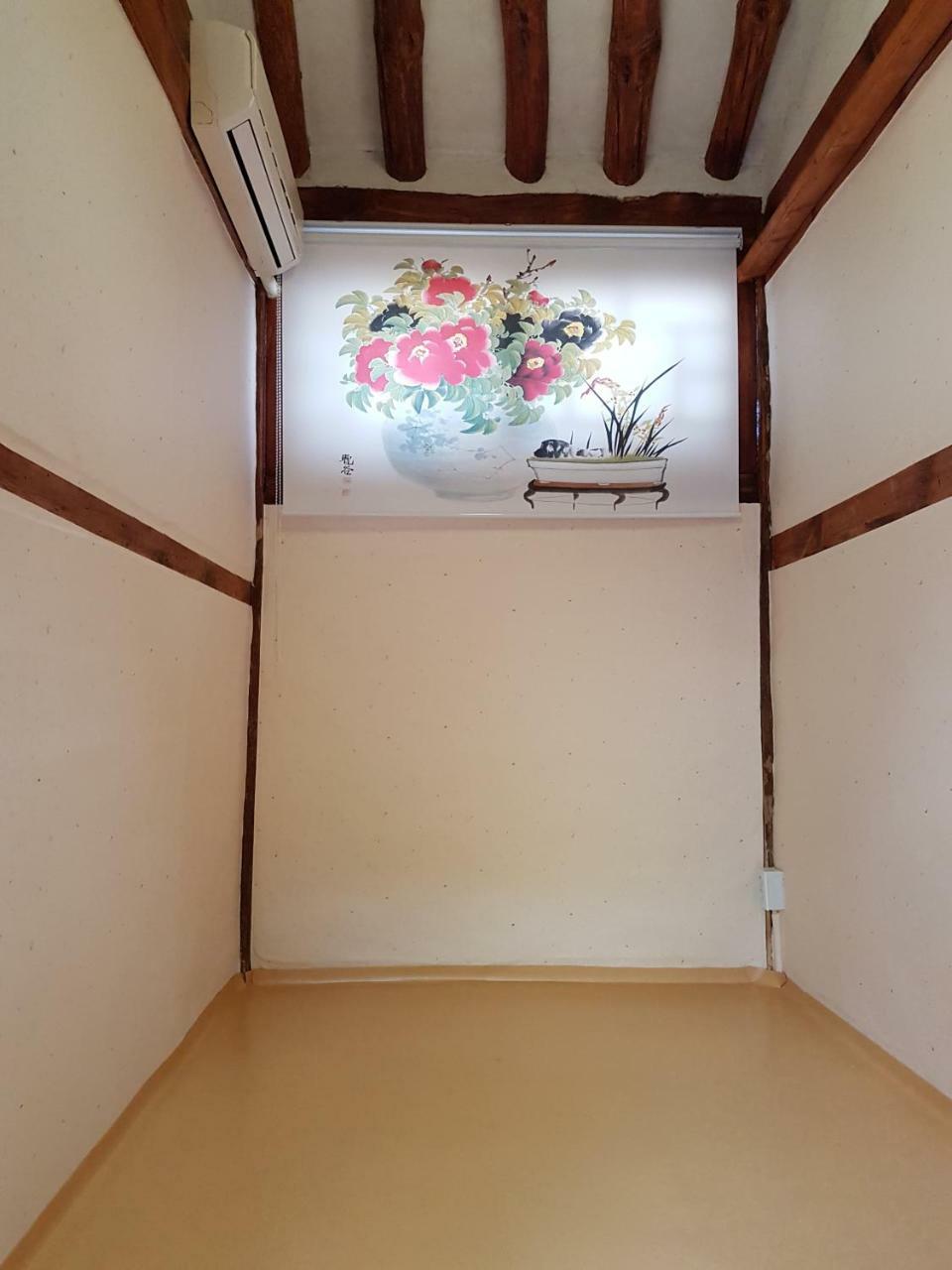 Gongsimga Hanok Guesthouse Seoul Bagian luar foto